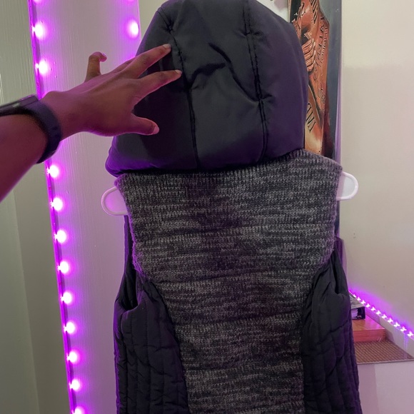 Aeropostale Dark Grey Puffer Vest - Picture 3 of 5